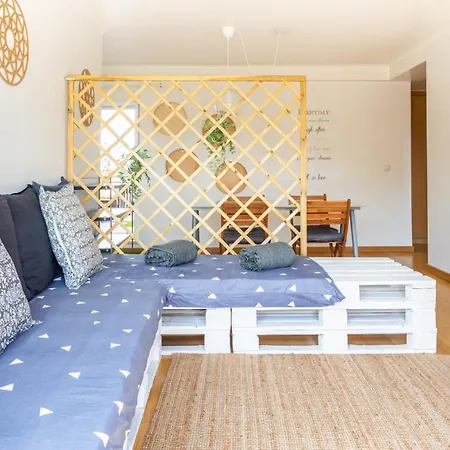 One Bedroom With Stunning River Views And Private Rooftop! * Lisbon